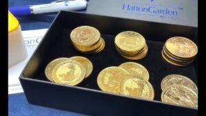 Read more about the article 1 oz Gold Coins