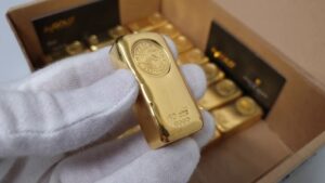 Read more about the article 10 oz Gold Bars